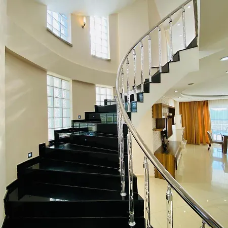 Vakantiehuis Luxury Roma With Private Pool *