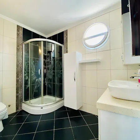 Luxury Roma With Private Pool Ferienhaus