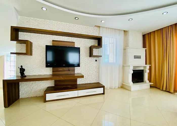 Luxury Roma With Private Pool Σπίτι διακοπών Κουσάντασι